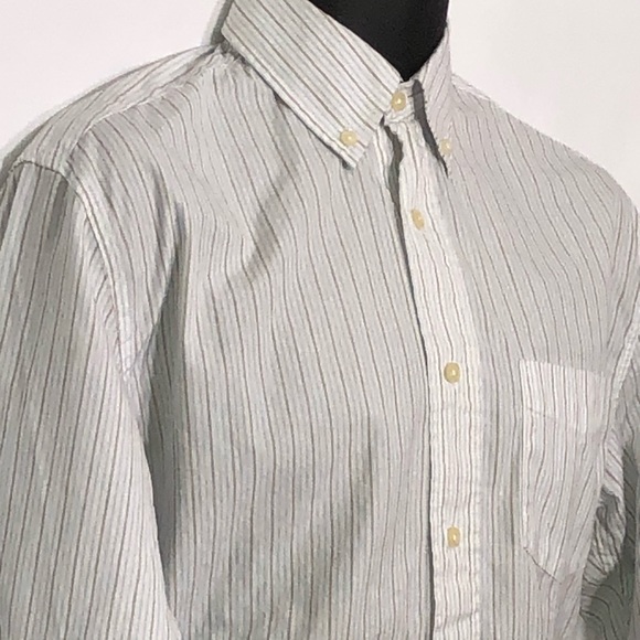OLD NAVY Going to Goodwill soon…regular fit button down collar shirt - Picture 6 of 8